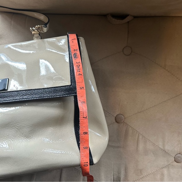 Kate Spade Cream Black Patent Leather Color block Satchel Tote Purse Handbag - Picture 12 of 15